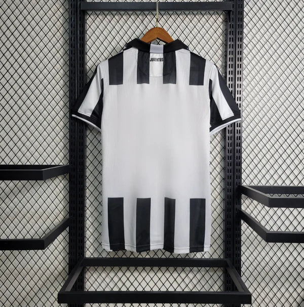 Juventus Home Kit - 2014/15