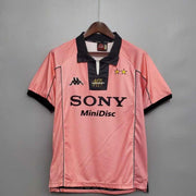 Juventus Retro Away Kit - 1997/98