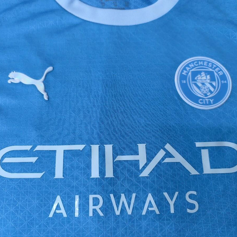 2026/27 Kids Manchester City Home Jersey Set Front View Crest