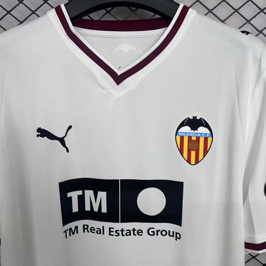 2026/27 Valencia Home Jersey Crest View