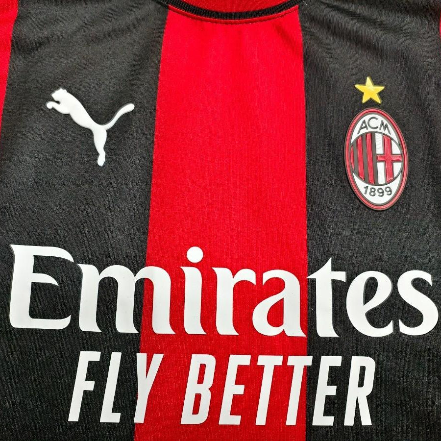 26/27 Kids AC Milan Home Jersey Set Front View Crest