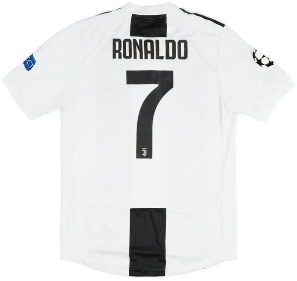 Juventus Home Kit - 2018/19