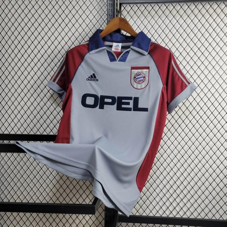 Bayern Munich Away Kit 1998/99