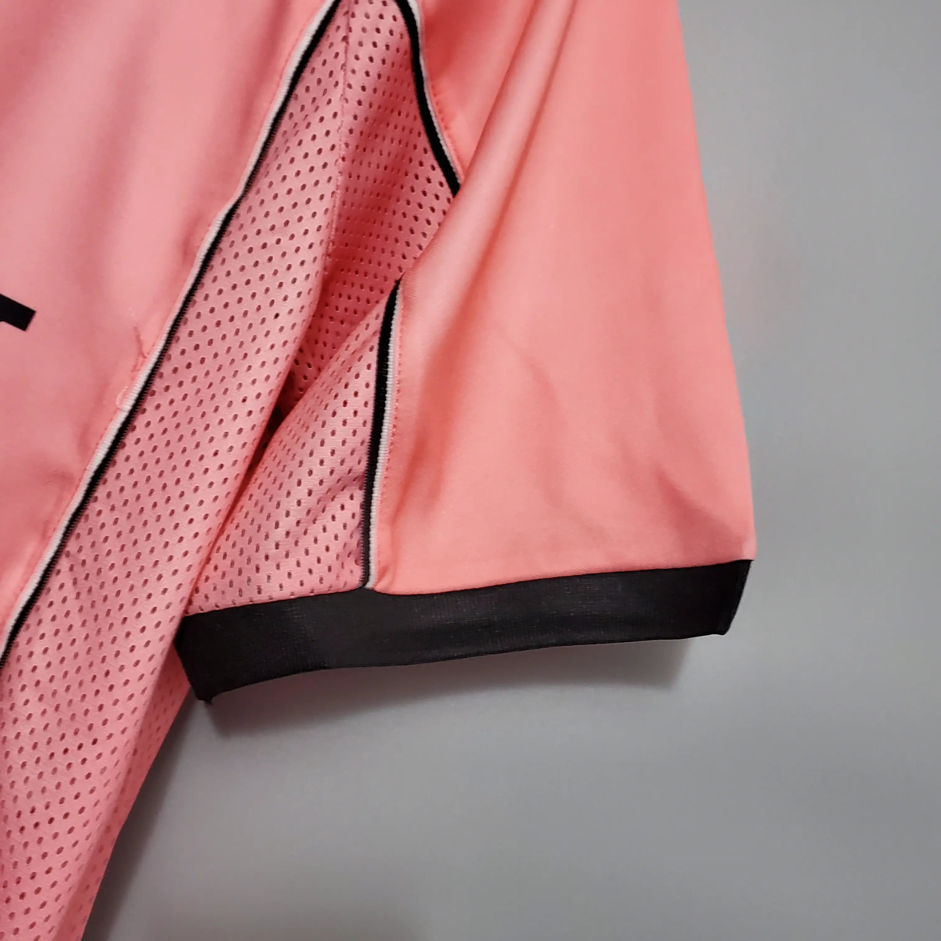 Juventus Retro Away Kit - 1997/98