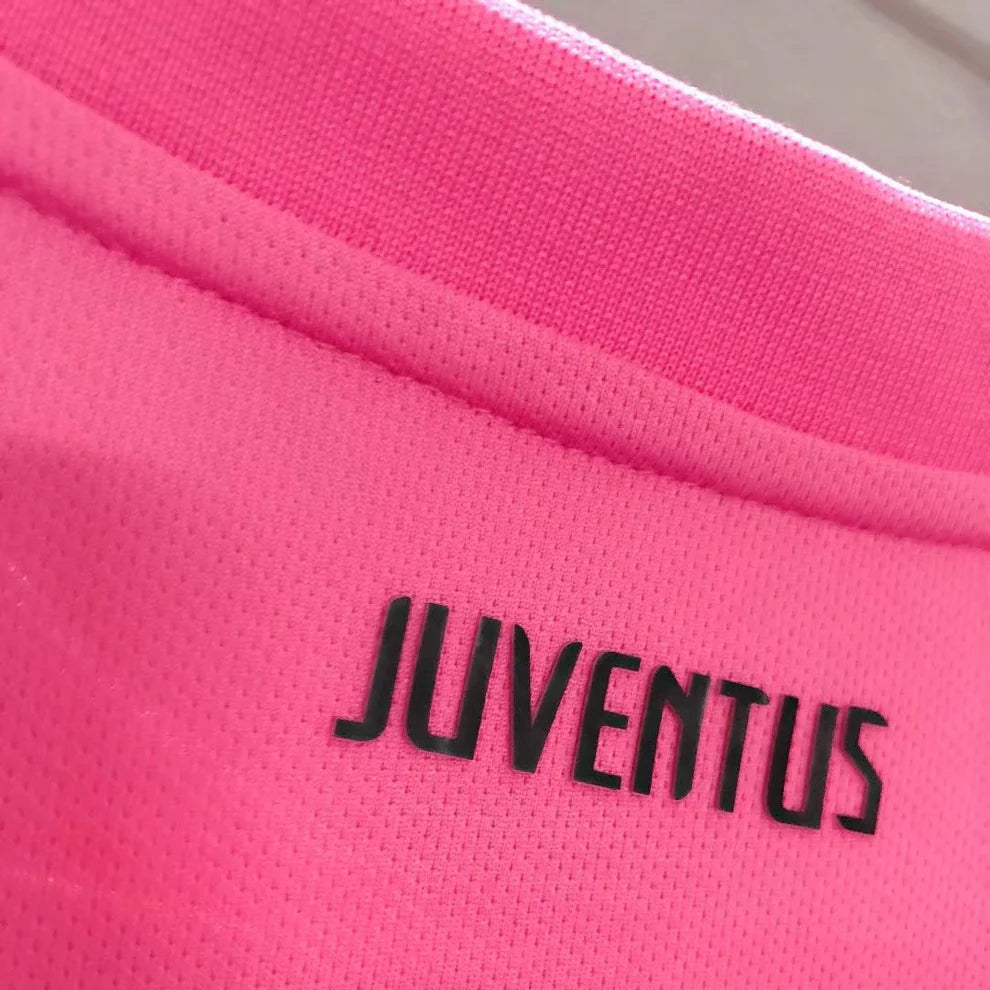 Juventus Away Kit 2011/12