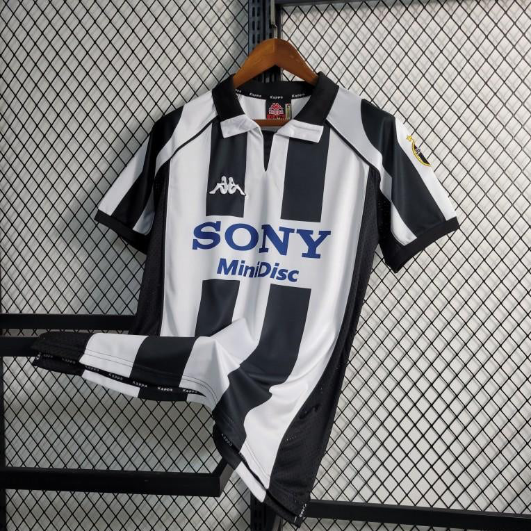 Juventus Home Kit 1997/1998