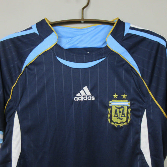 Argentina Away Jersey 2006 upper front detail with collar, logo, and crest