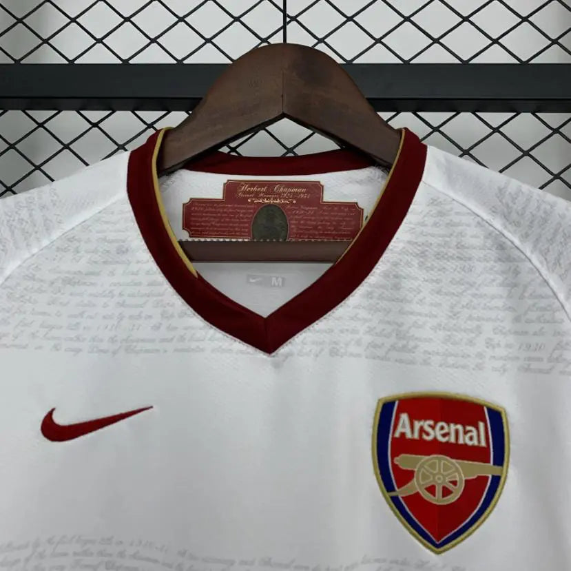 Arsenal Away Jersey 2007/08 collar detail