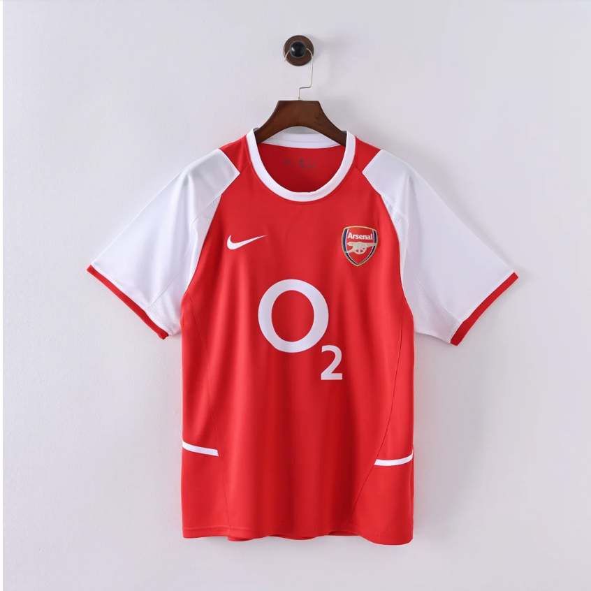 Arsenal Home Jersey 2002/03 front view in red with white sleeves, Arsenal crest and O2 sponsor