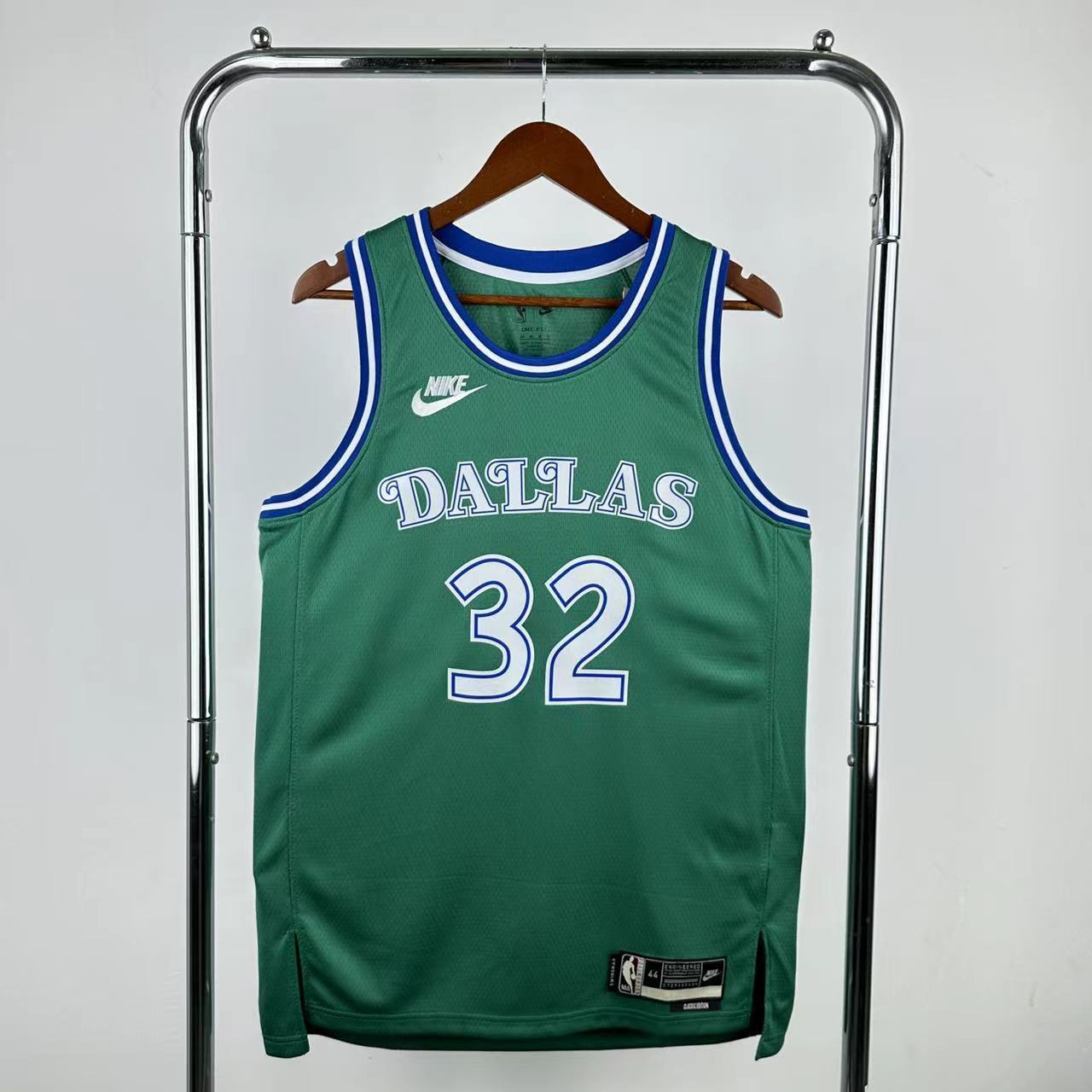 Dallas Mavericks 2025/26 green edition swingman jersey Cooper Flagg number 32 front and back view