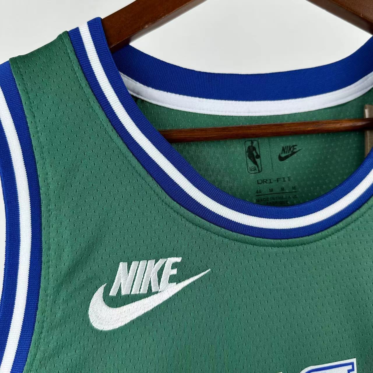 Dallas Mavericks 2025/26 green edition swingman jersey Cooper Flagg number 32 front and back view
