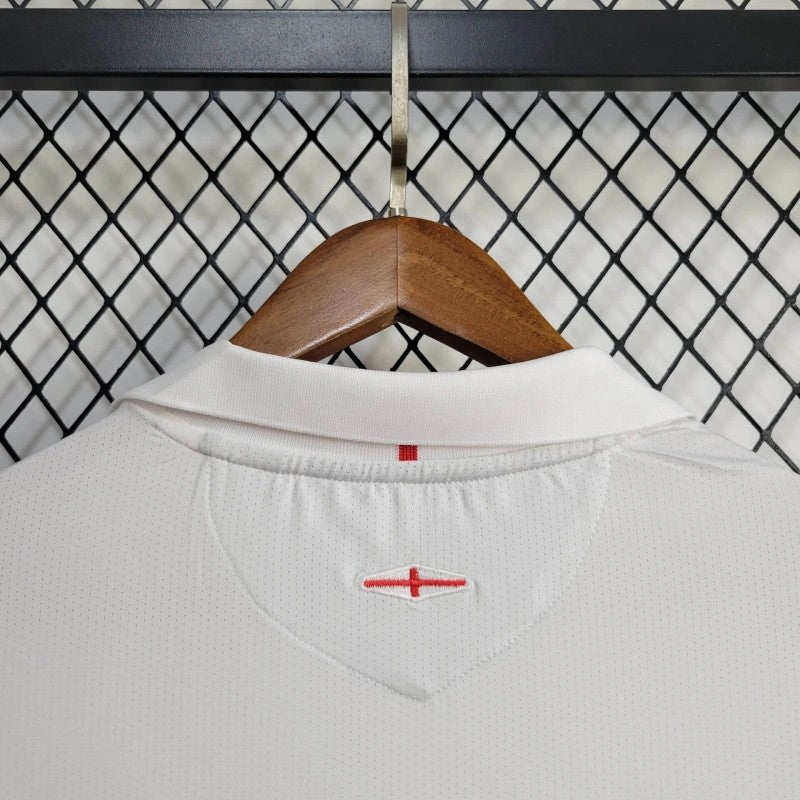 England Home Jersey 2006 back collar detail