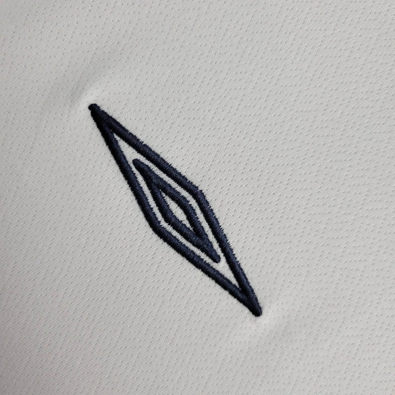 England Home Jersey 2006 chest logo close-up