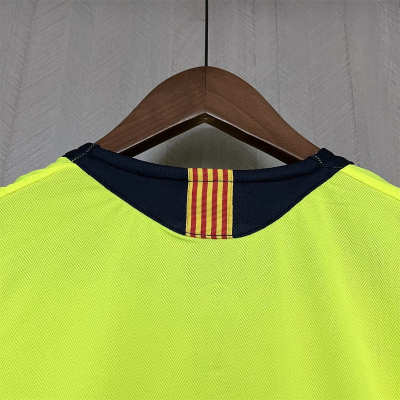 FC Barcelona Away Jersey 2005/06 back collar with Catalan flag detail