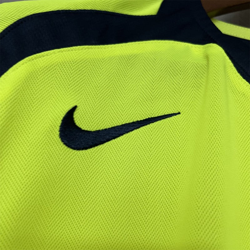 FC Barcelona Away Jersey 2005/06 chest detail