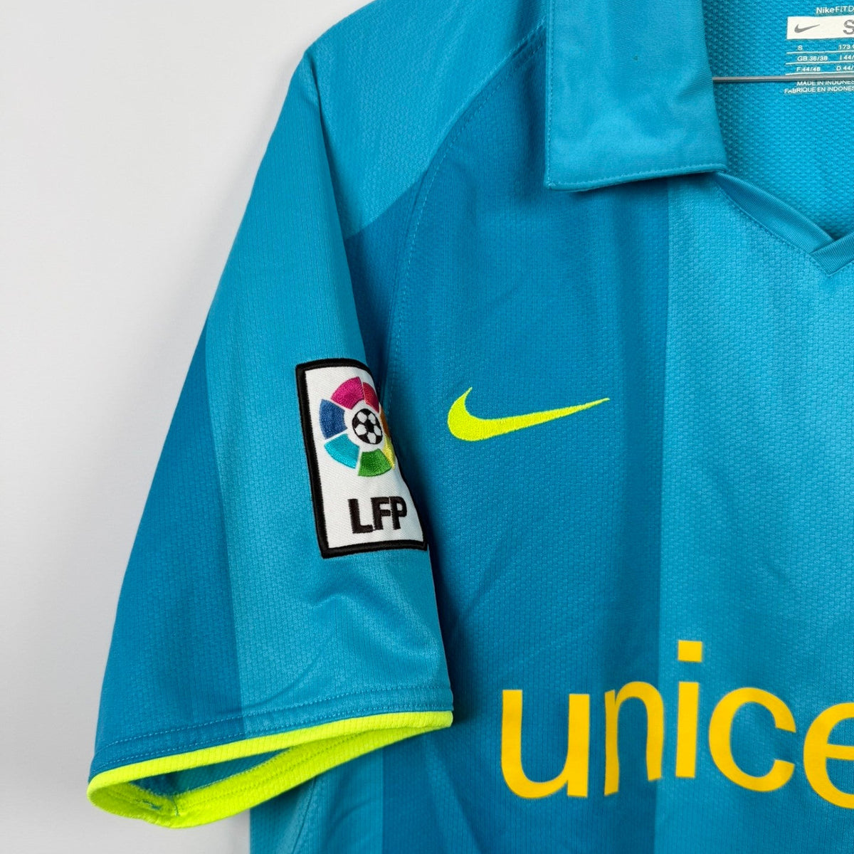 FC Barcelona Away Jersey 2007/08 sleeve and shoulder detail