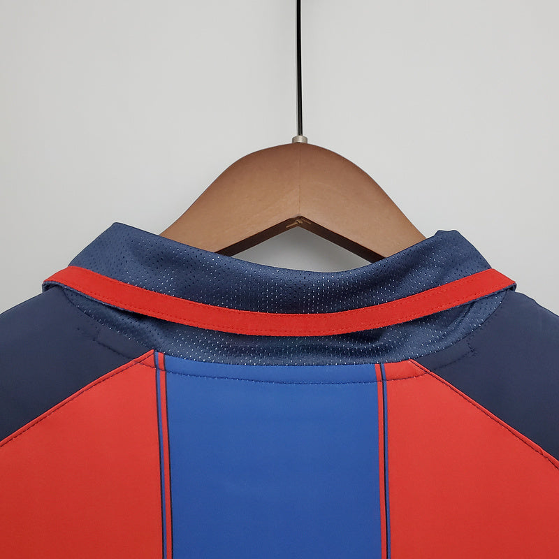 FC Barcelona Home Jersey 2003/04 fold-over collar detail