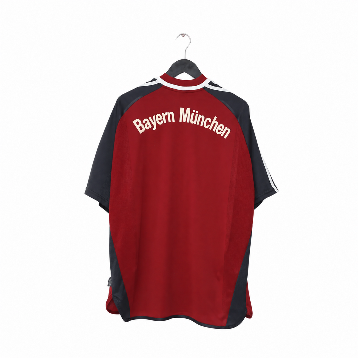 FC Bayern Munich Home Jersey 2001/02 back view in red with dark sleeves, white shoulder details and Bayern München lettering