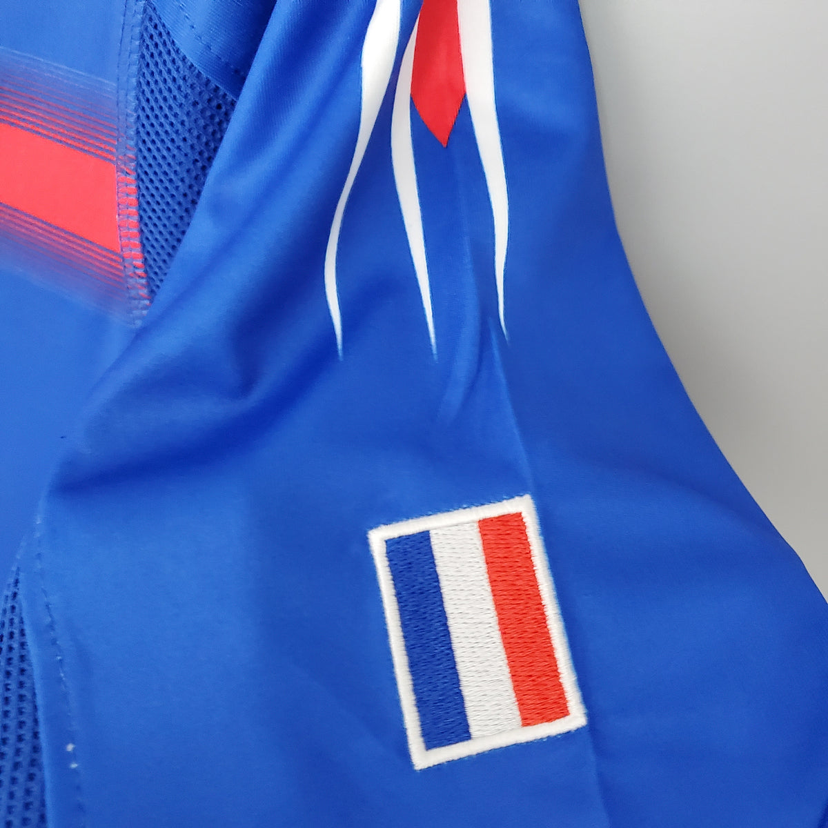 France Home Jersey 2004 back neck detail with French flag patch