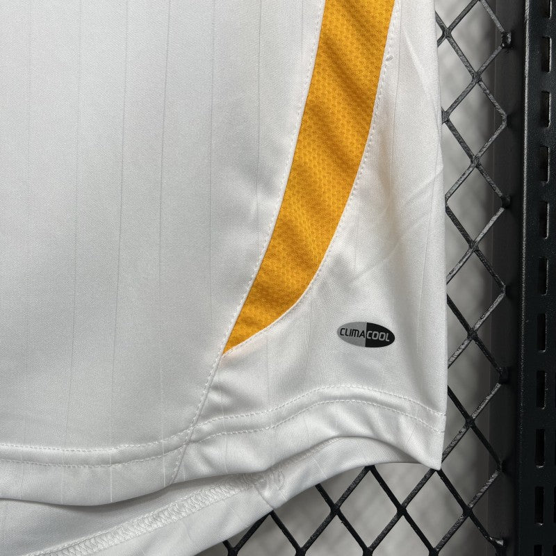 Germany Home Jersey 2006 lower hem and gold side panel detail
