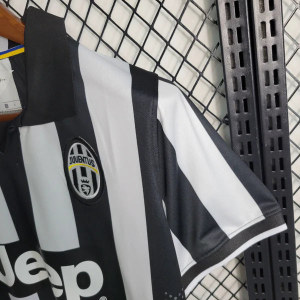 Juventus Home Kit - 2014/15