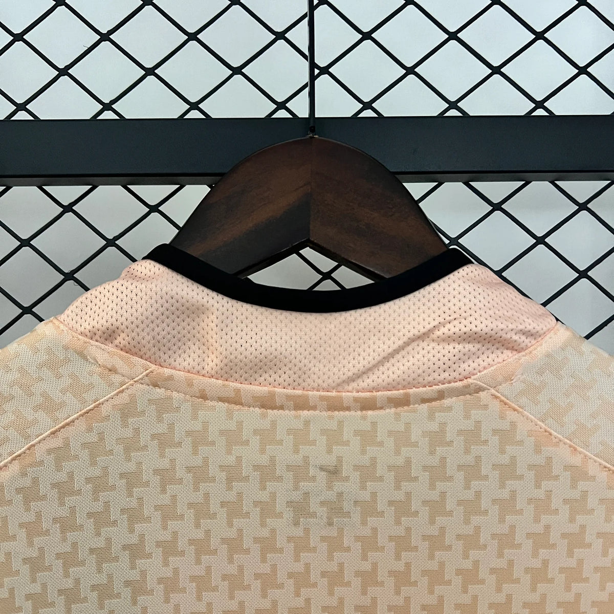 Juventus Away Jersey 2003/04 back collar close-up showing the rear neckline and patterned fabric