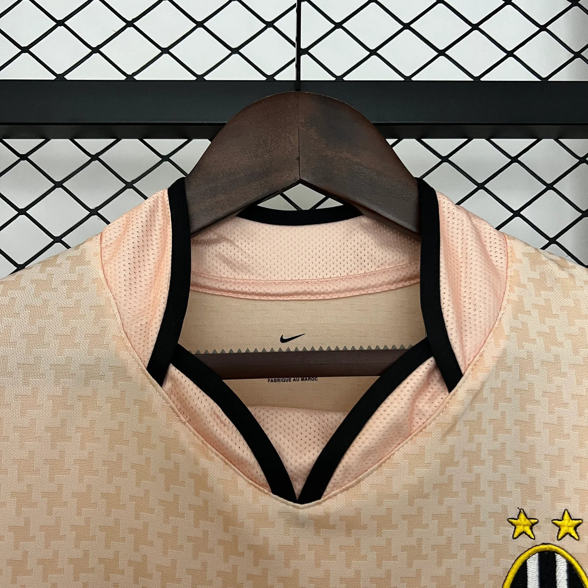 Juventus Away Jersey 2003/04 collar close-up showing the black trimmed V-neck collar