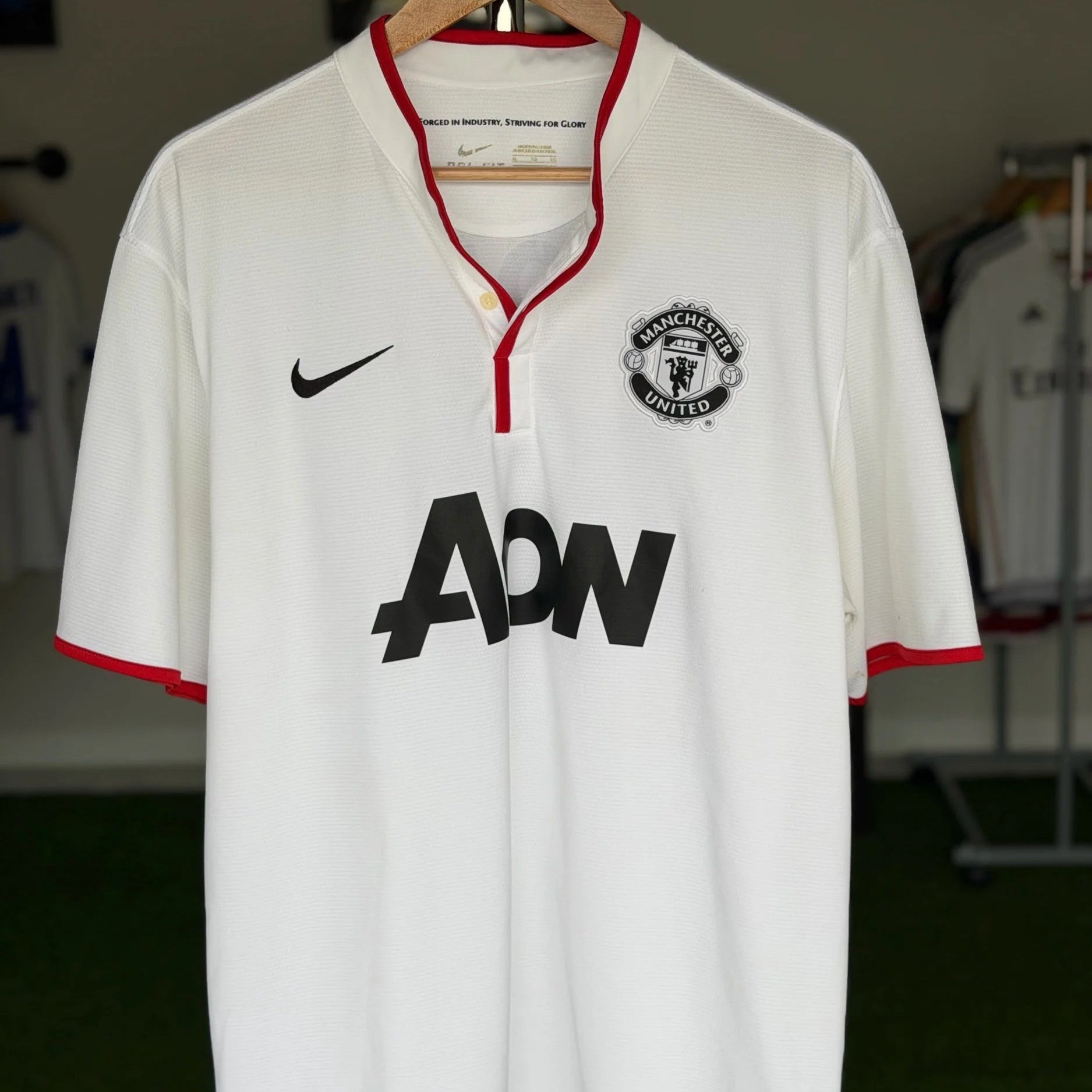 Manchester United 2012/13 away jersey front view
