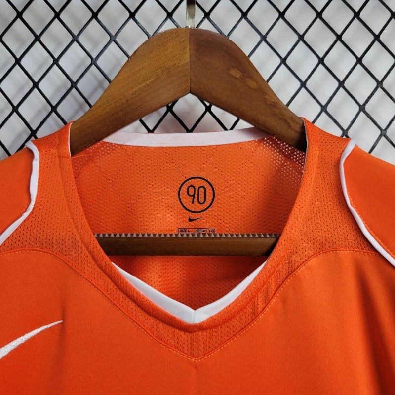 Netherlands Home Jersey 2004 V-neck collar detail