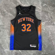New York Knicks 2025/26 City Edition swingman jersey Karl-Anthony Towns number 32 black front and back view