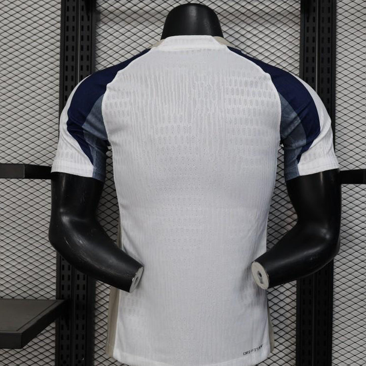 Tottenham Hotspurs Home Kit 25/26