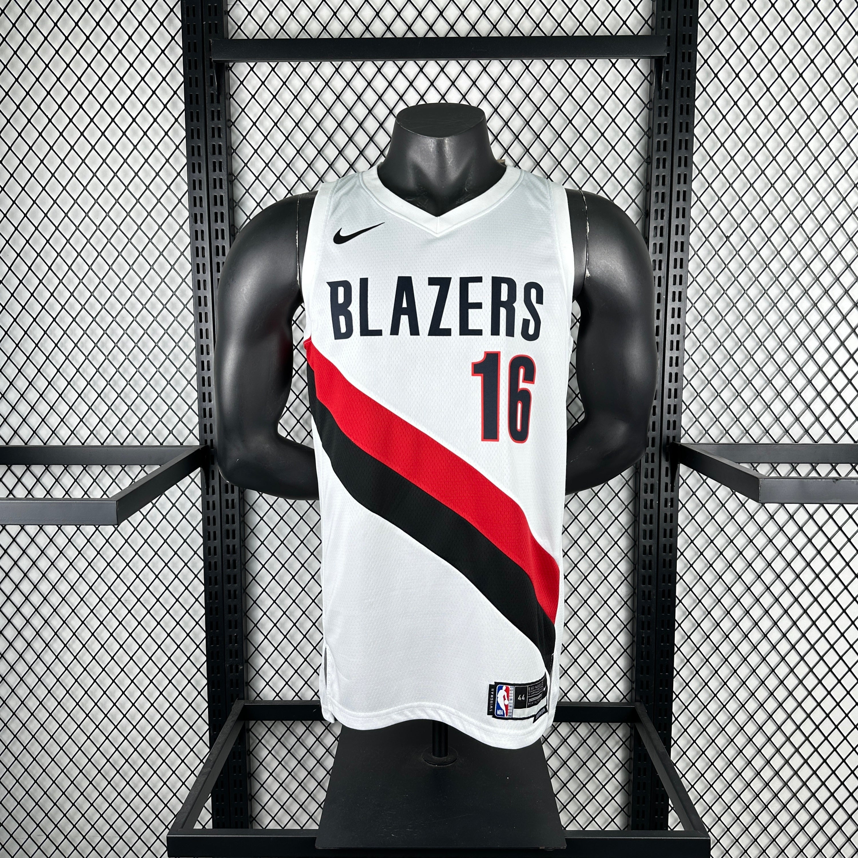 Portland Trail Blazers 2025/26 home white swingman jersey Yang Hansen number 16 front and back view