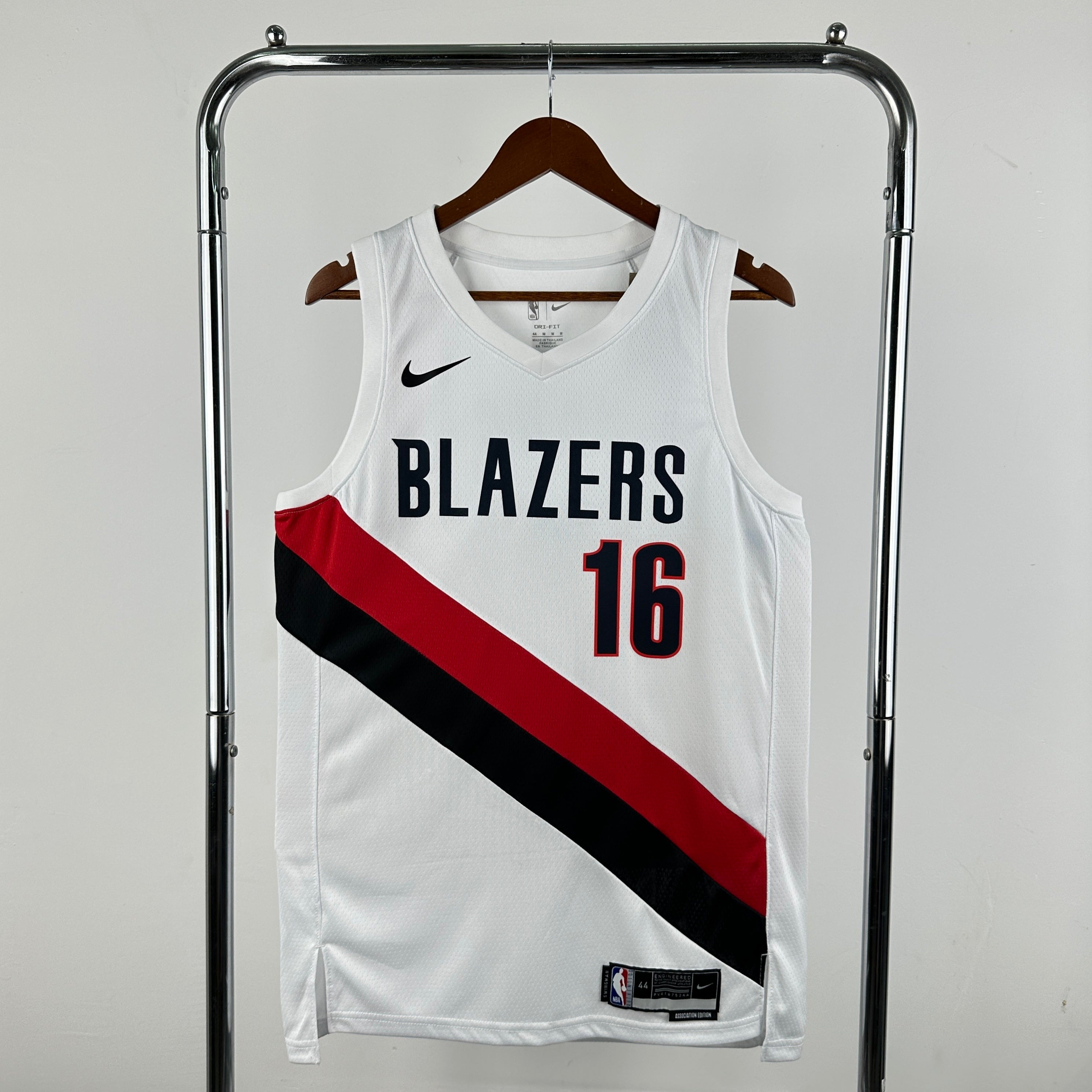 Portland Trail Blazers 2025/26 home white swingman jersey Yang Hansen number 16 front and back view