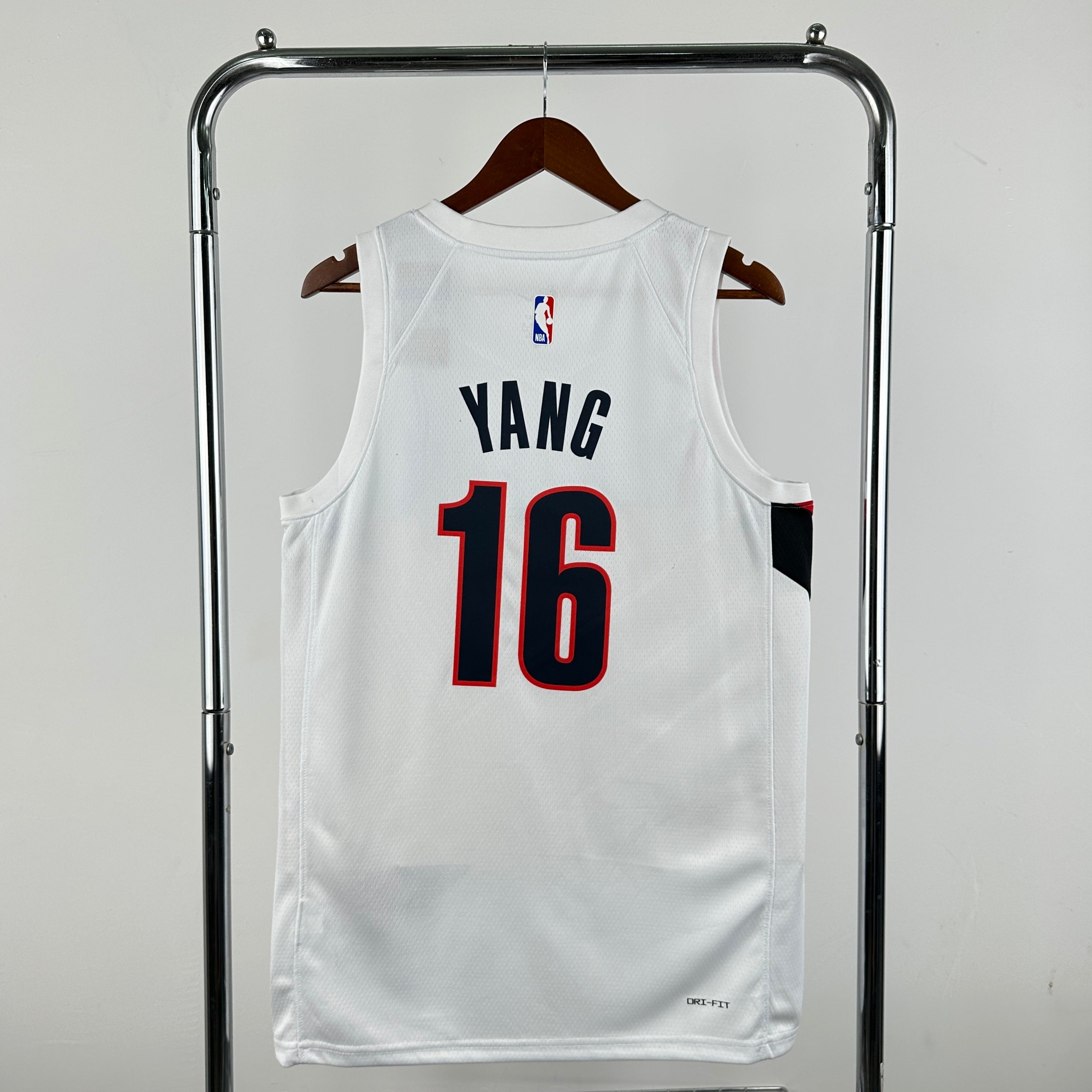 Portland Trail Blazers 2025/26 home white swingman jersey Yang Hansen number 16 front and back view