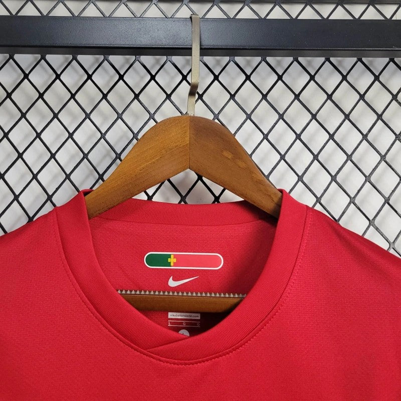 Portugal Home Jersey 2010 collar detail