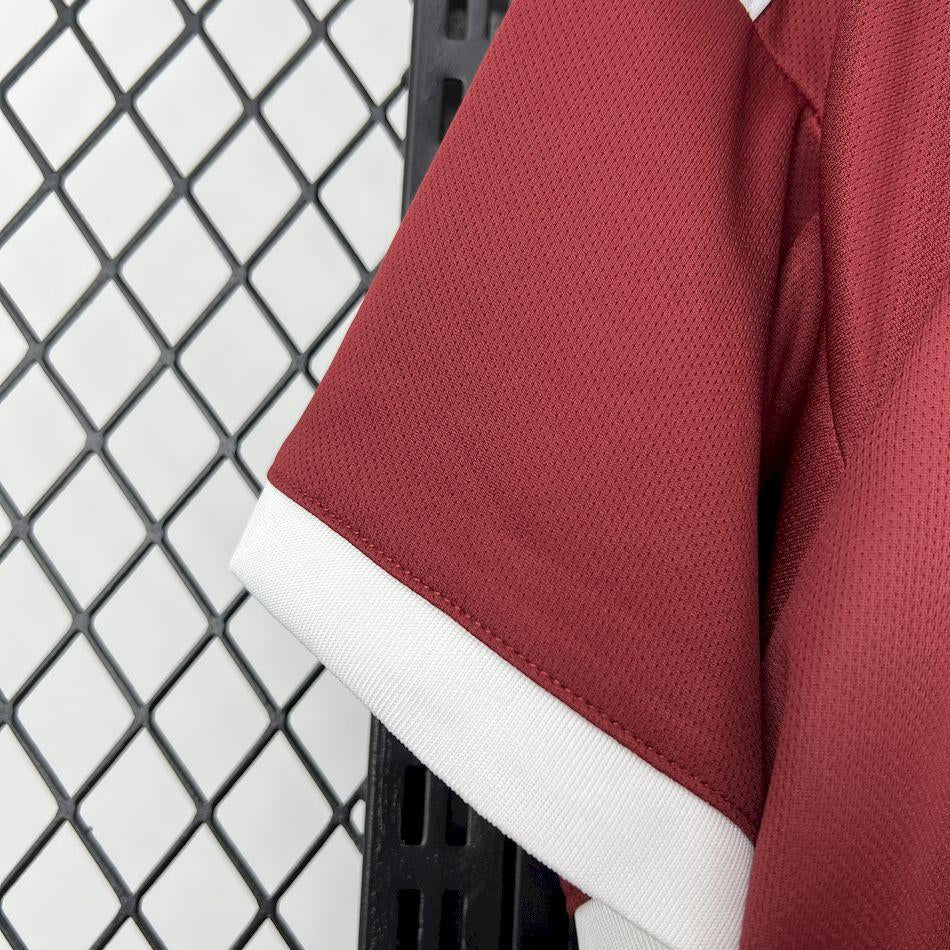 Qatar home kit 2026 collar and sleeve detail
