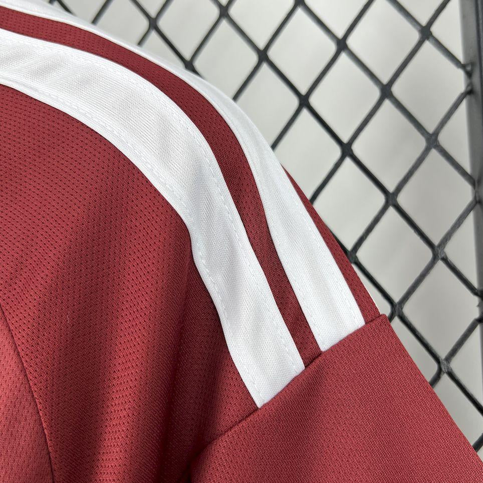 qatar-home-kit-2026-sleeve-detail
