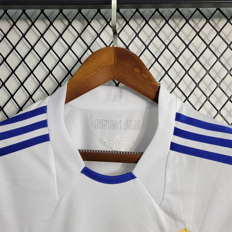 Real Madrid 2010/11 Home White Football Jersey front view collar