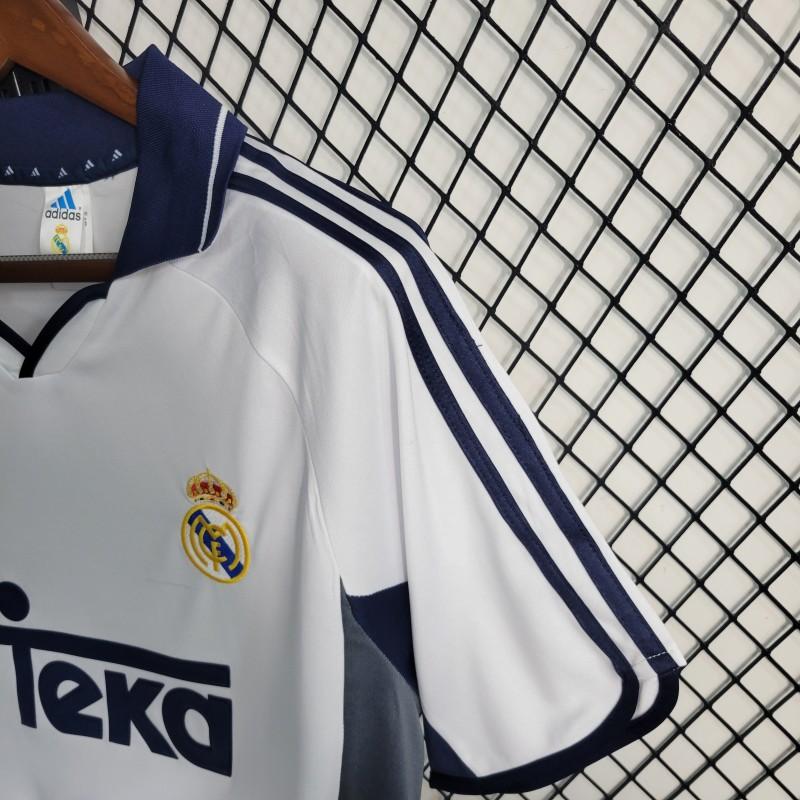 Real Madrid Home Jersey 2000/01 sleeve detail with navy Adidas stripes and club crest