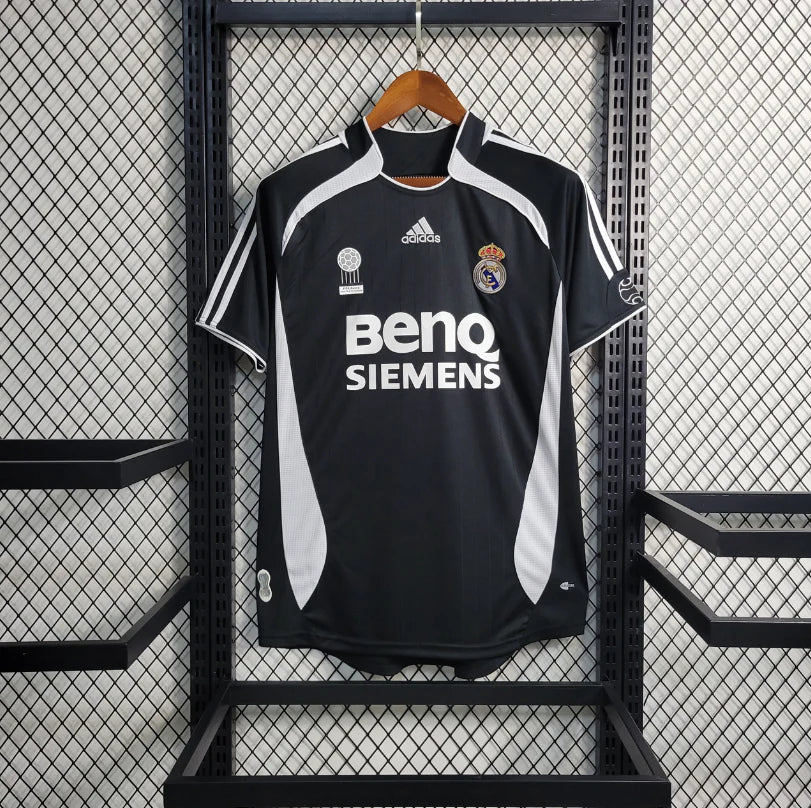 Real Madrid Retro Away Kit - 2006/07
