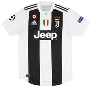 Juventus Home Kit - 2018/19