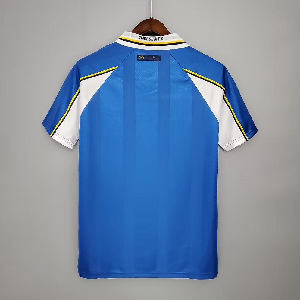 Umbro Chelsea 1998/99 vintage home shirt blue with classic crest and white shoulder panels
