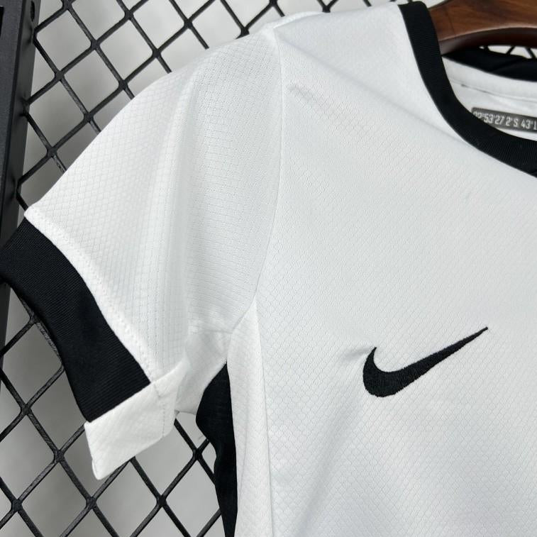 Vasco Da Gama Away Jersey 2026 Kids Set crest detail with Nike logo and sleeve